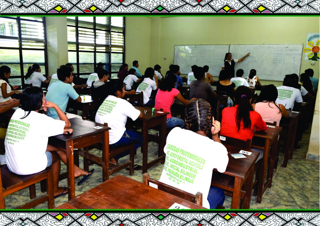 Estudiantes de Educación Inicial Bilingüe